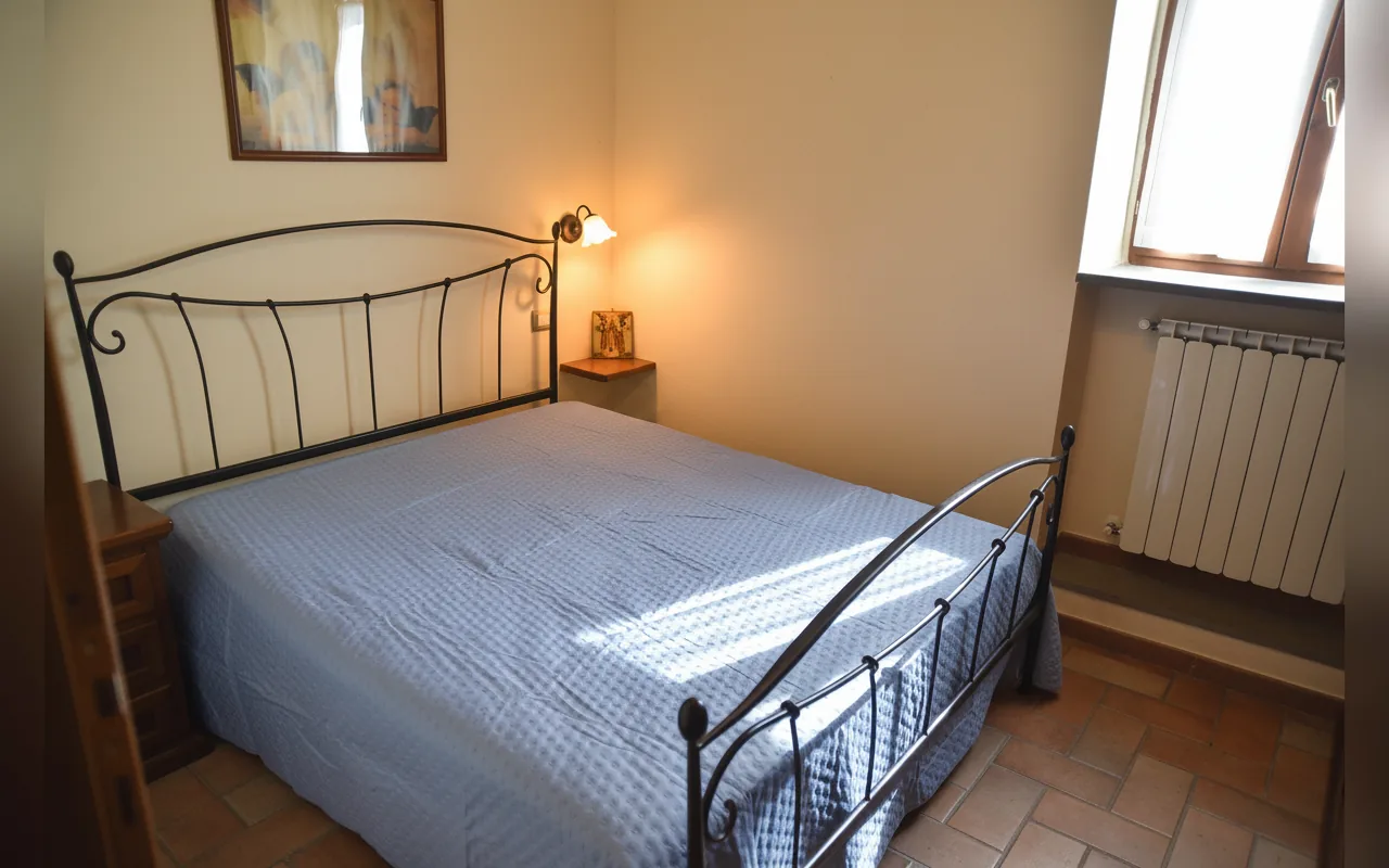 Camera con bagno privato — CASA CRESTA, Gubbio (Umbria) (foto 26)