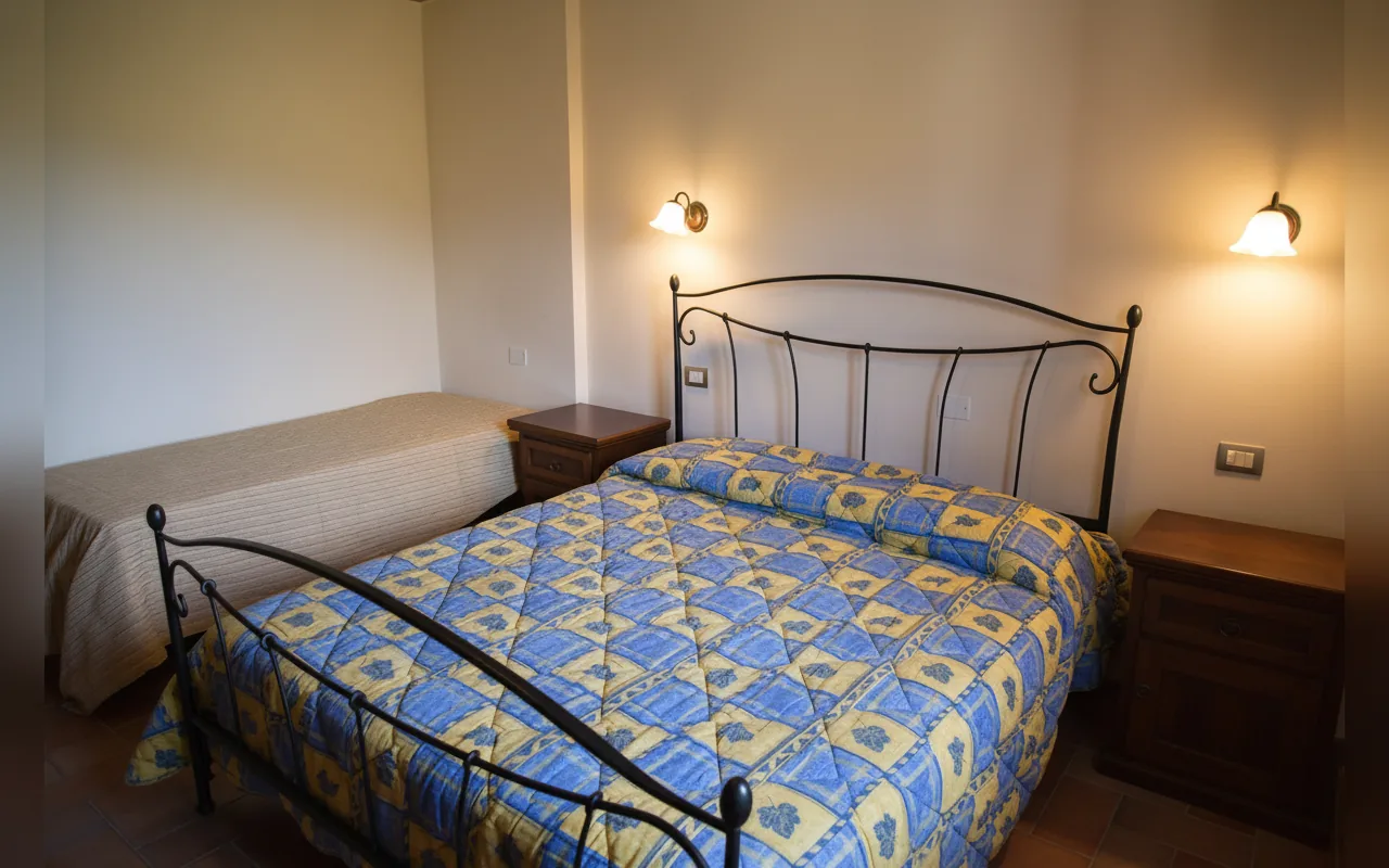 Camera con bagno privato — CASA CRESTA, Gubbio (Umbria) (foto 29)