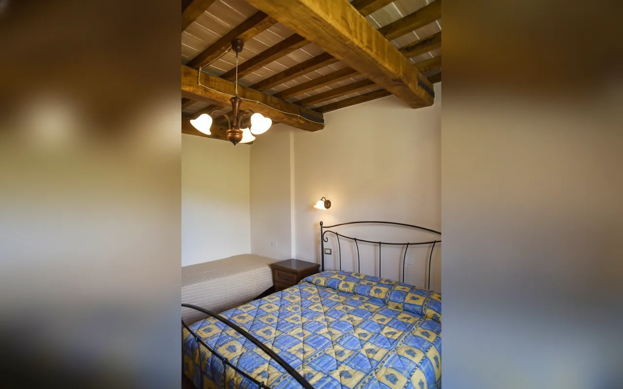 Camera con bagno privato — CASA CRESTA, Gubbio (Umbria) (foto 30)