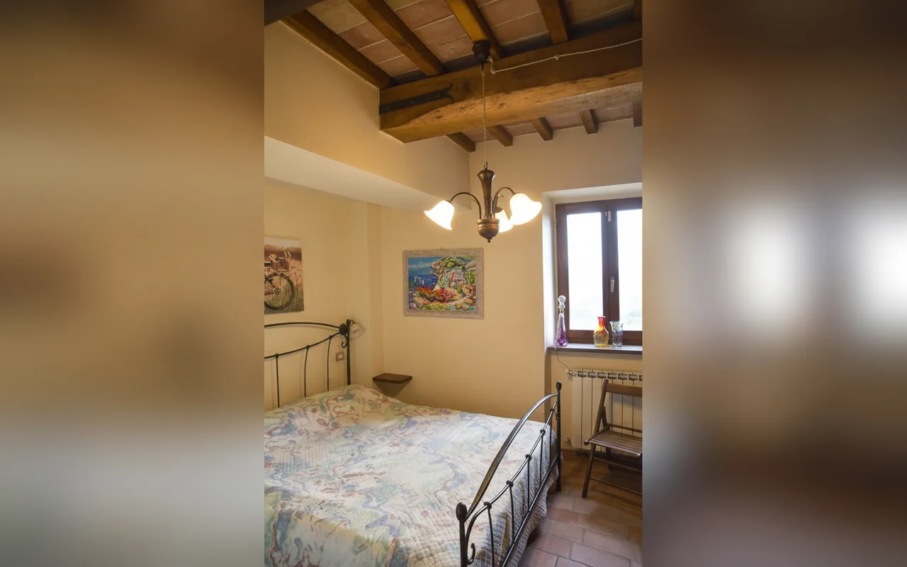 Camera con bagno privato — CASA CRESTA, Gubbio (Umbria) (foto 35)