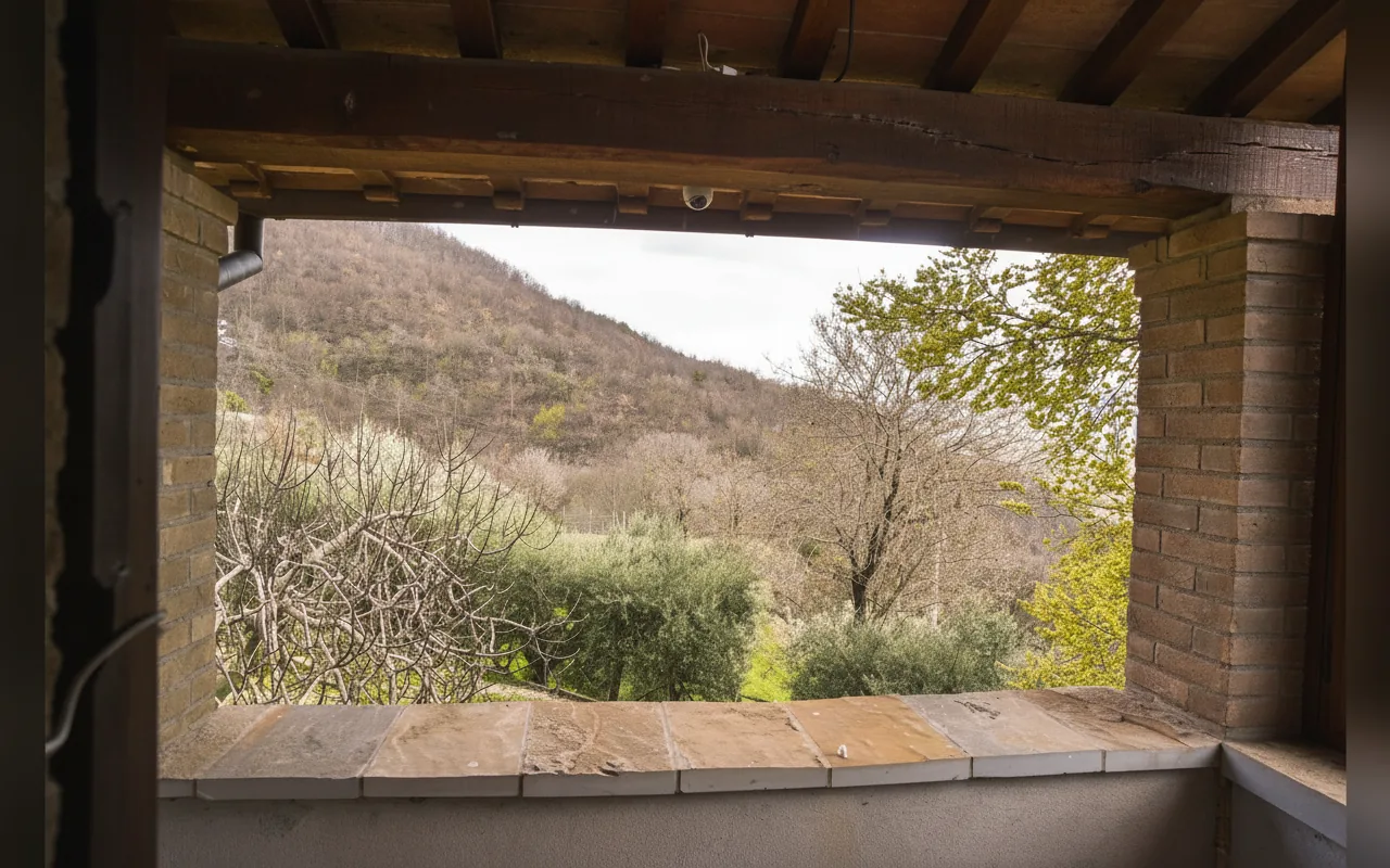 Esterni di CASA CRESTA, Gubbio (Umbria) (foto 8)